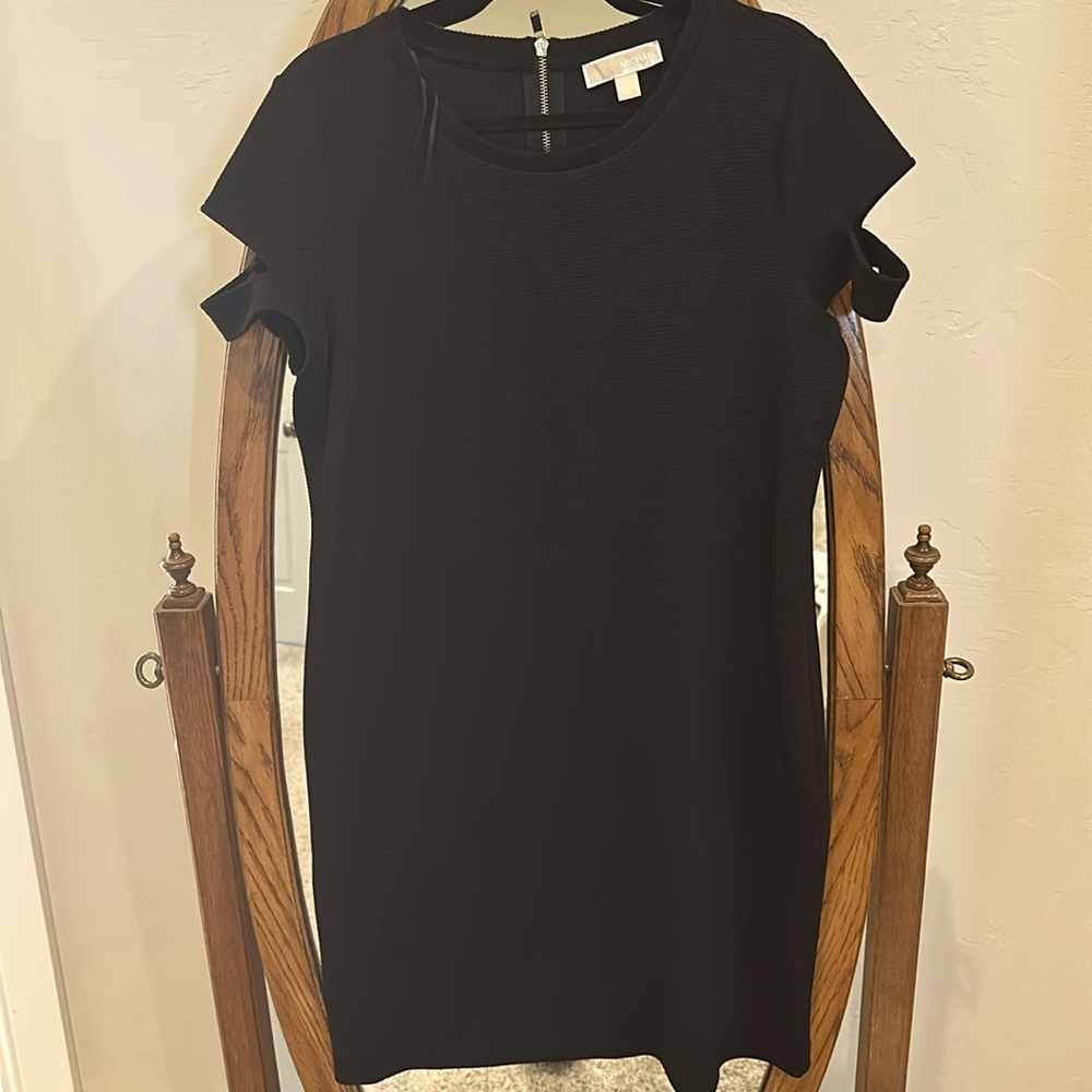 Michael Kors black sheath dress. Polyester - size Large